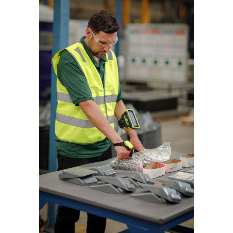 Zebra WT6400, 23Key Alphanumerisch, Akku 3500mAh, 6GB Ram, 64GB Flash, PushtoTalk, Kamera Zebra WT6400, 23Key Alphanumerisch, Akku 3500mAh, 6GB Ram, 64GB Flash, PushtoTalk, Kamera